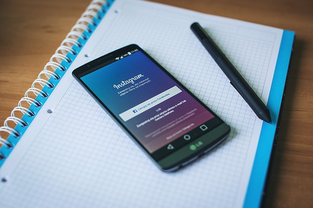 instagram v mobilu